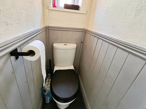 Separate wc- click for photo gallery